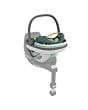 8559193110_2021_maxicosi_carseat_babycarseat_coral360_green_neogreen_withfamilyfix360basefront_3qrtright